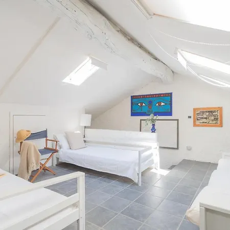 Apartment Deriva On Careno's By Rent *