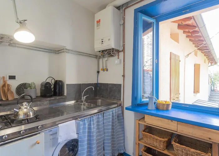 Apartment Deriva On Carenos By Rent Nesso